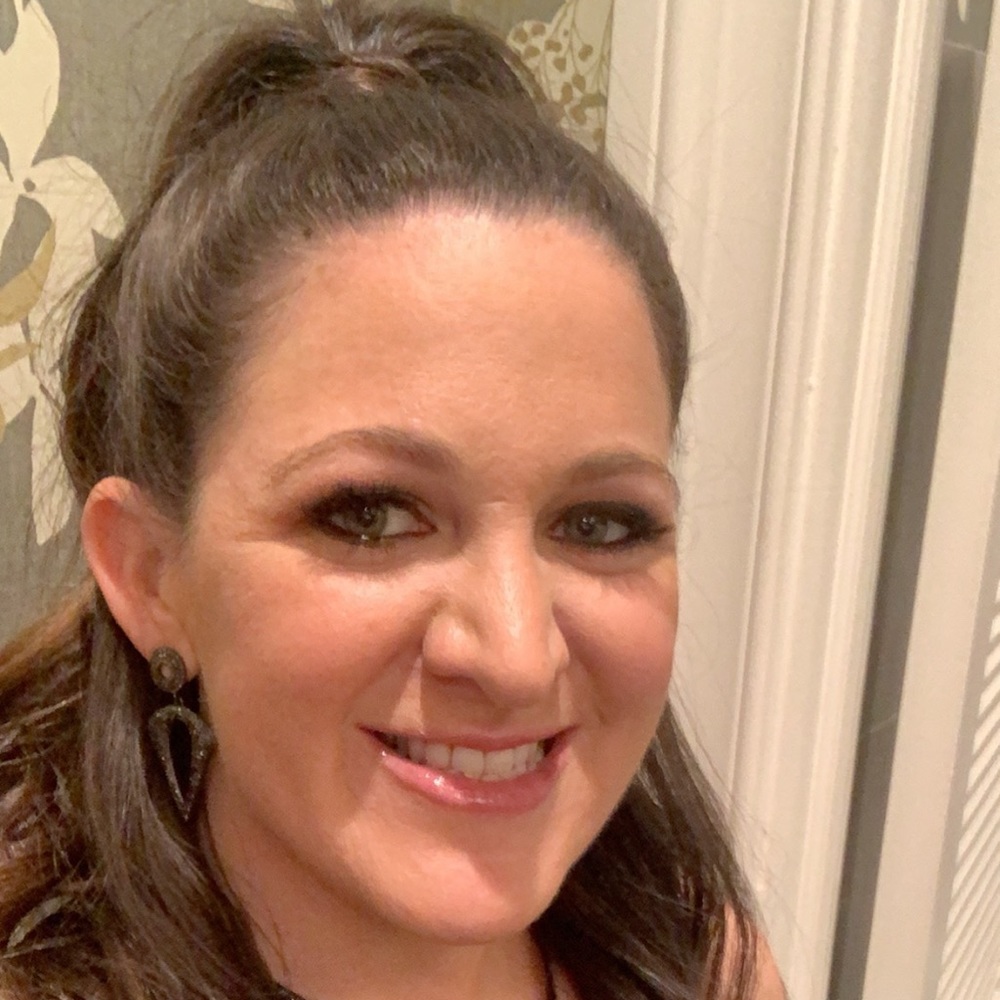 Meet your Posher, Alicia